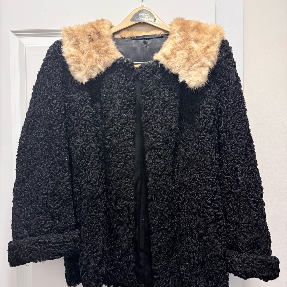 Black lambs wool and Fur Women's Coat